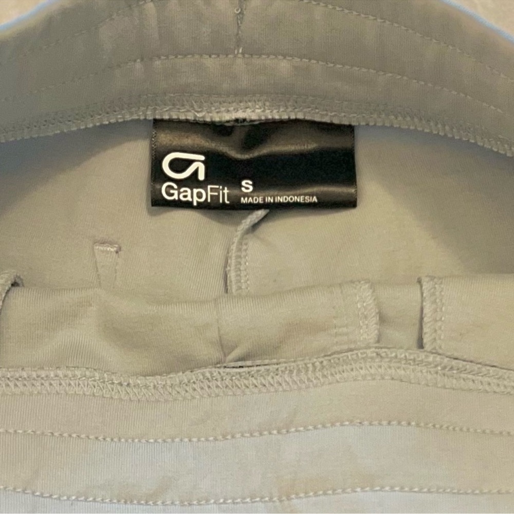 LIKE NEW! GapFit performance tech fleece jogger moto sweatpants - Picture 11 of 16